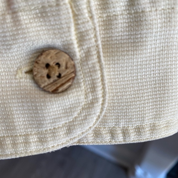 NWOT TOMMY BAHAMA SIZE XL LONG SLEEVE. - Picture 10 of 12